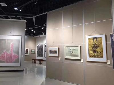 美術(shù)館活動(dòng)展板設(shè)計(jì)生產(chǎn)廠家 價(jià)格、廠家選擇與隔斷美術(shù)設(shè)計(jì)解析